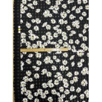 生地：ポリエステル100％シアー素材格子織り花柄プリント（黒）